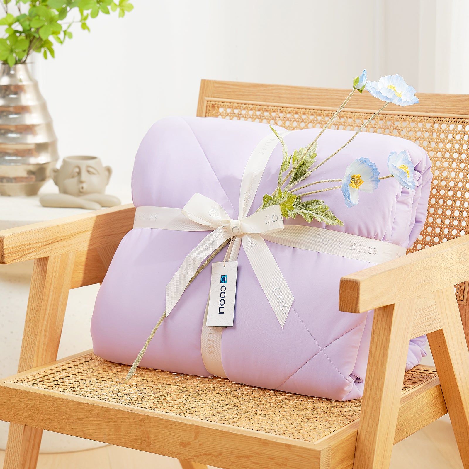 Cozy Bliss light purple cooling comforter gift set, breathable bedding #Color_Purple