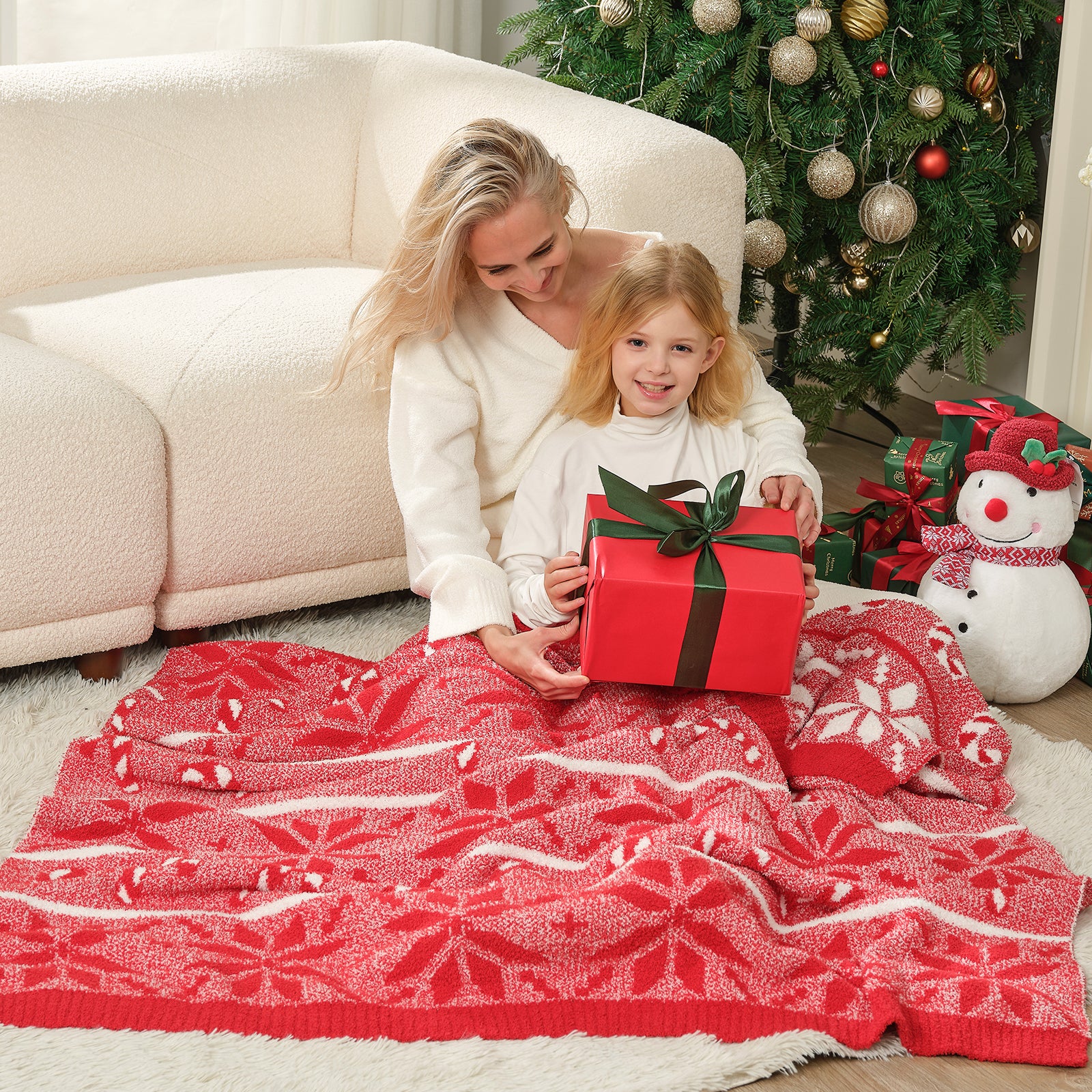 Cozy Bliss x SS Reversible Snowflake Feather Yarn Throw