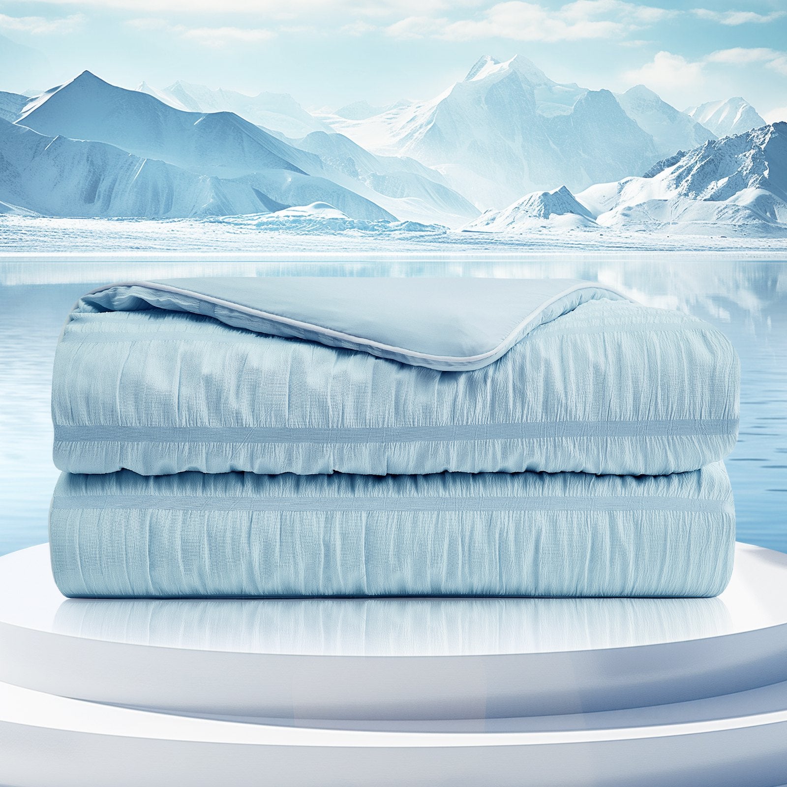 Seersucker Cooling Comforter in light blue, breathable and cooling. Ideal for cozy sleep in summer. #color_Blue