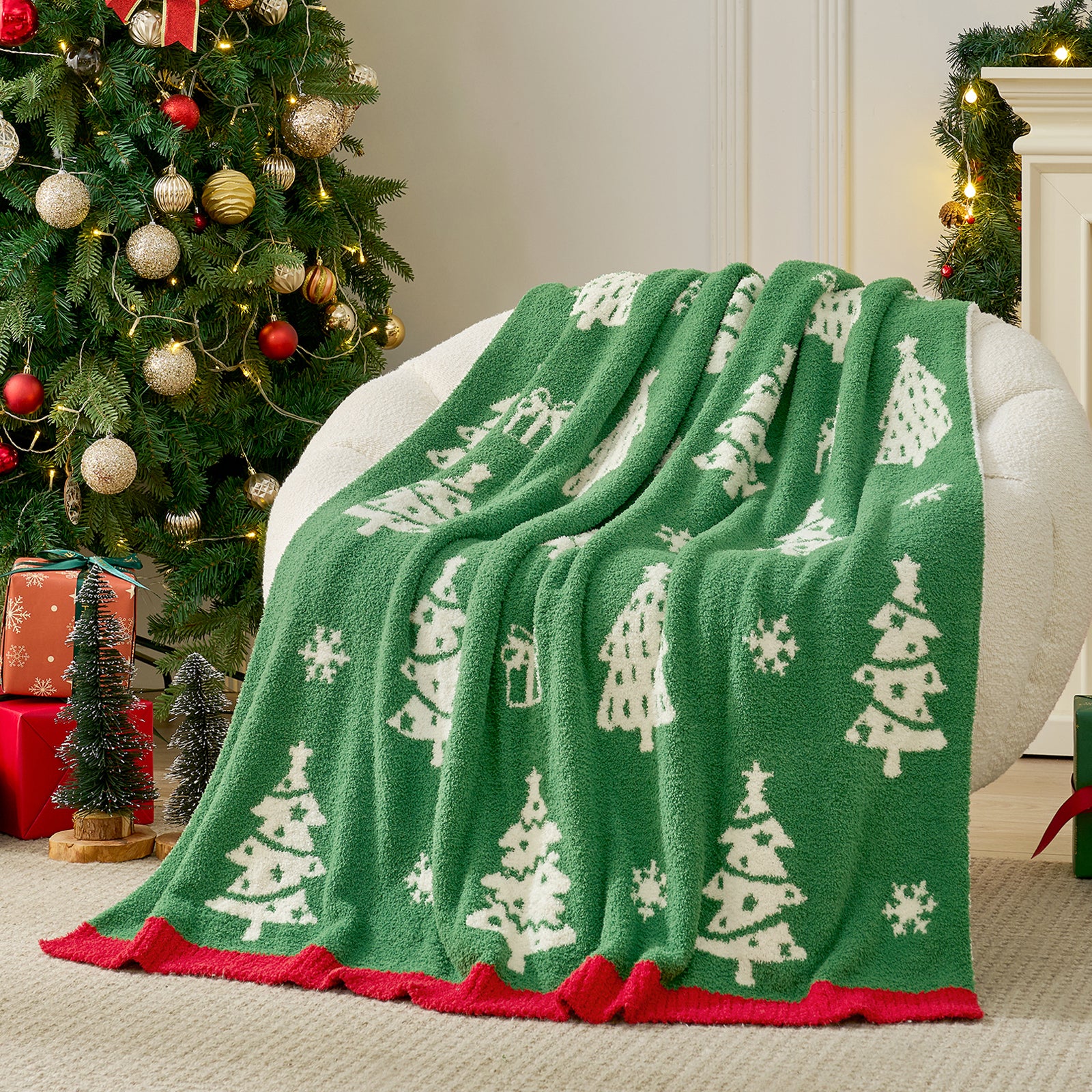 Cozy Bliss x SS Christmas Tree Green Feather Yarn Throw