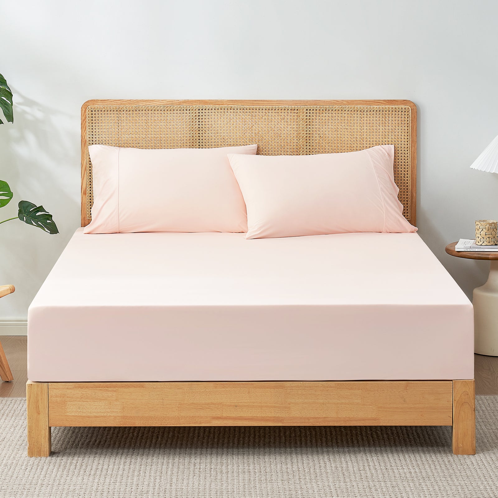 Pink cooling fitted sheet set on bed, cozy bedding #Color_Pink