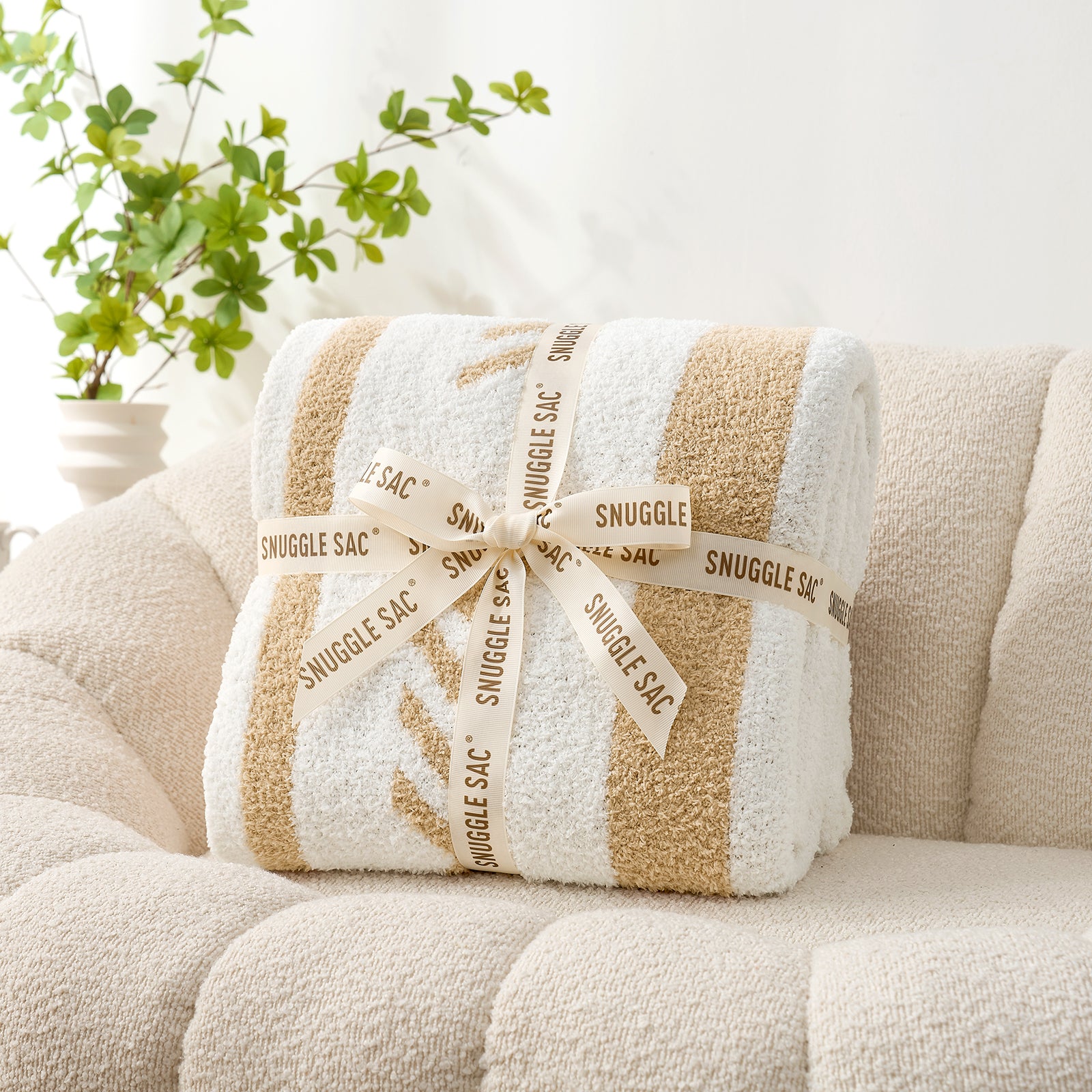Reversible Boho Feather Yarn Knit Throw Blanket