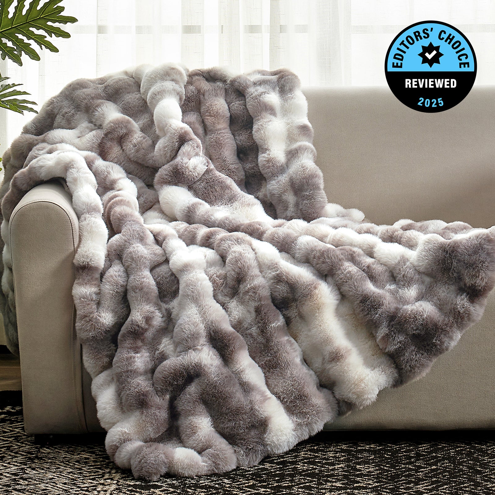 Cozy Bliss Luxurious Bubble Faux Fur Throw Blanket in tie-dye taupe front view #color_Tie-dye Taupe