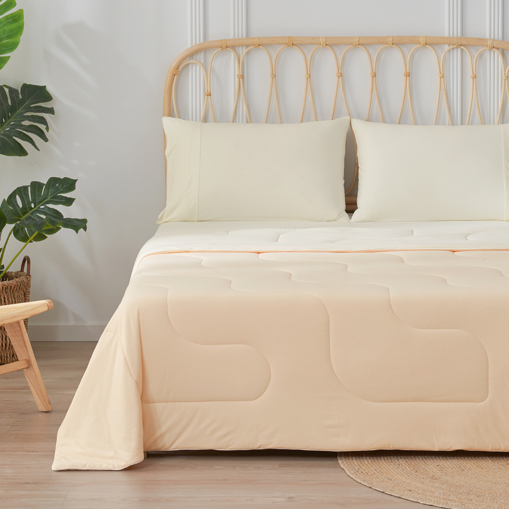 Sorona® Natural Fiber Ultra Breathable Cooling Comforter