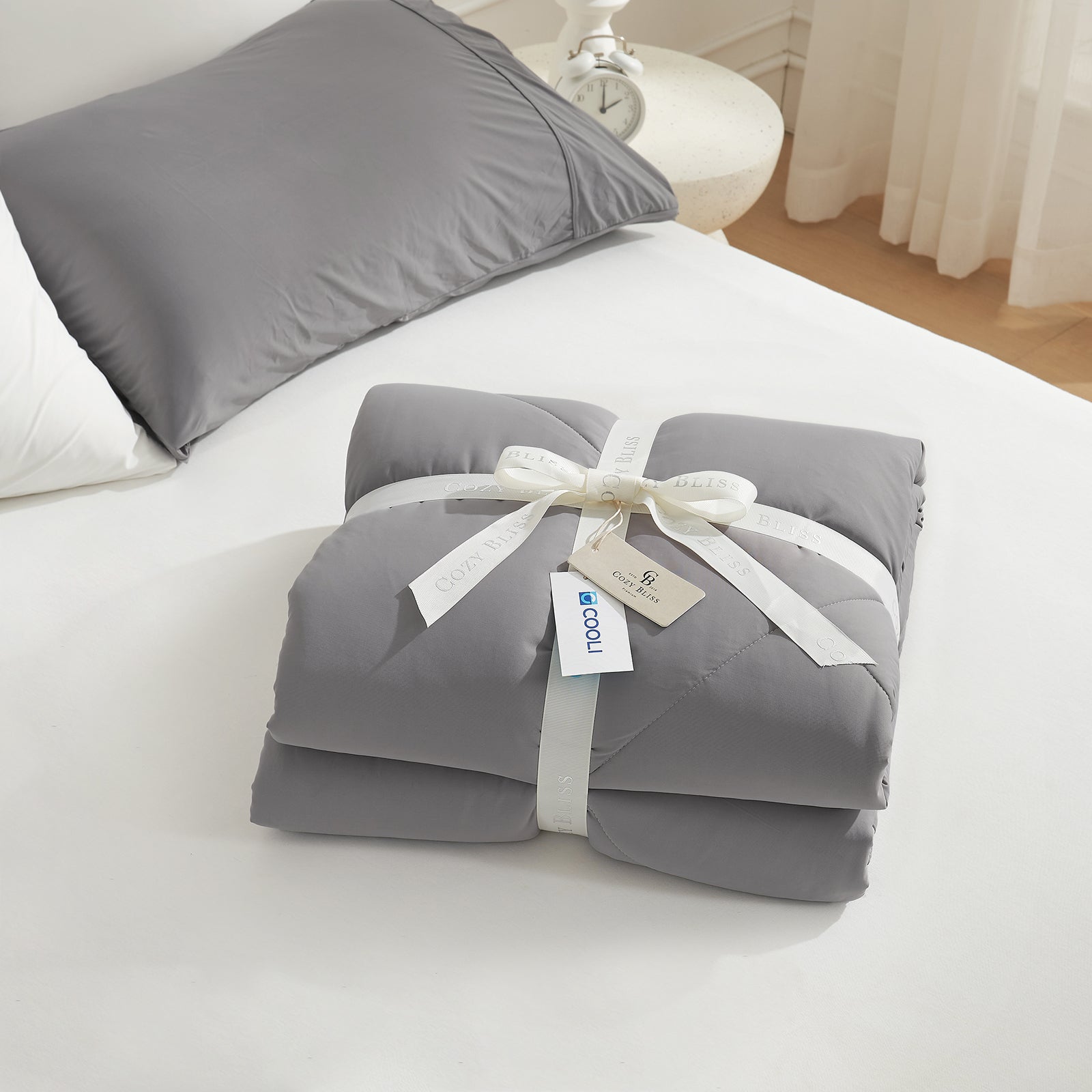 Cozy Bliss gray cooling comforter, perfect for hot sleepers, soft and breathable bedding #Color_ Dark/Light Grey