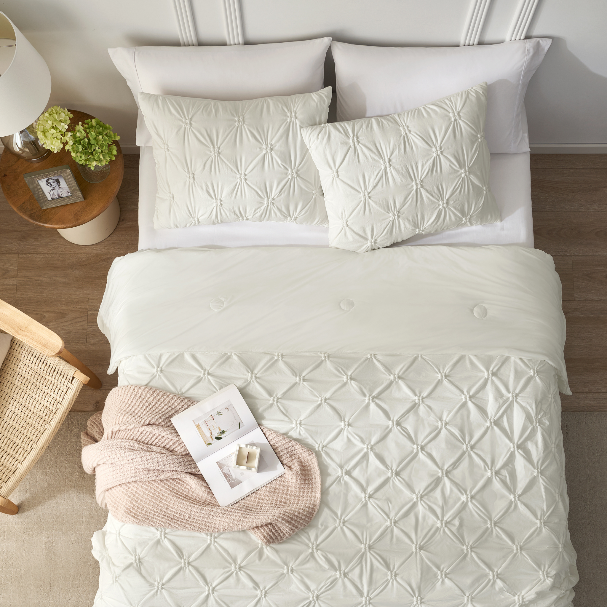 Cozy Bliss pintuck cooling comforter. #Color_White