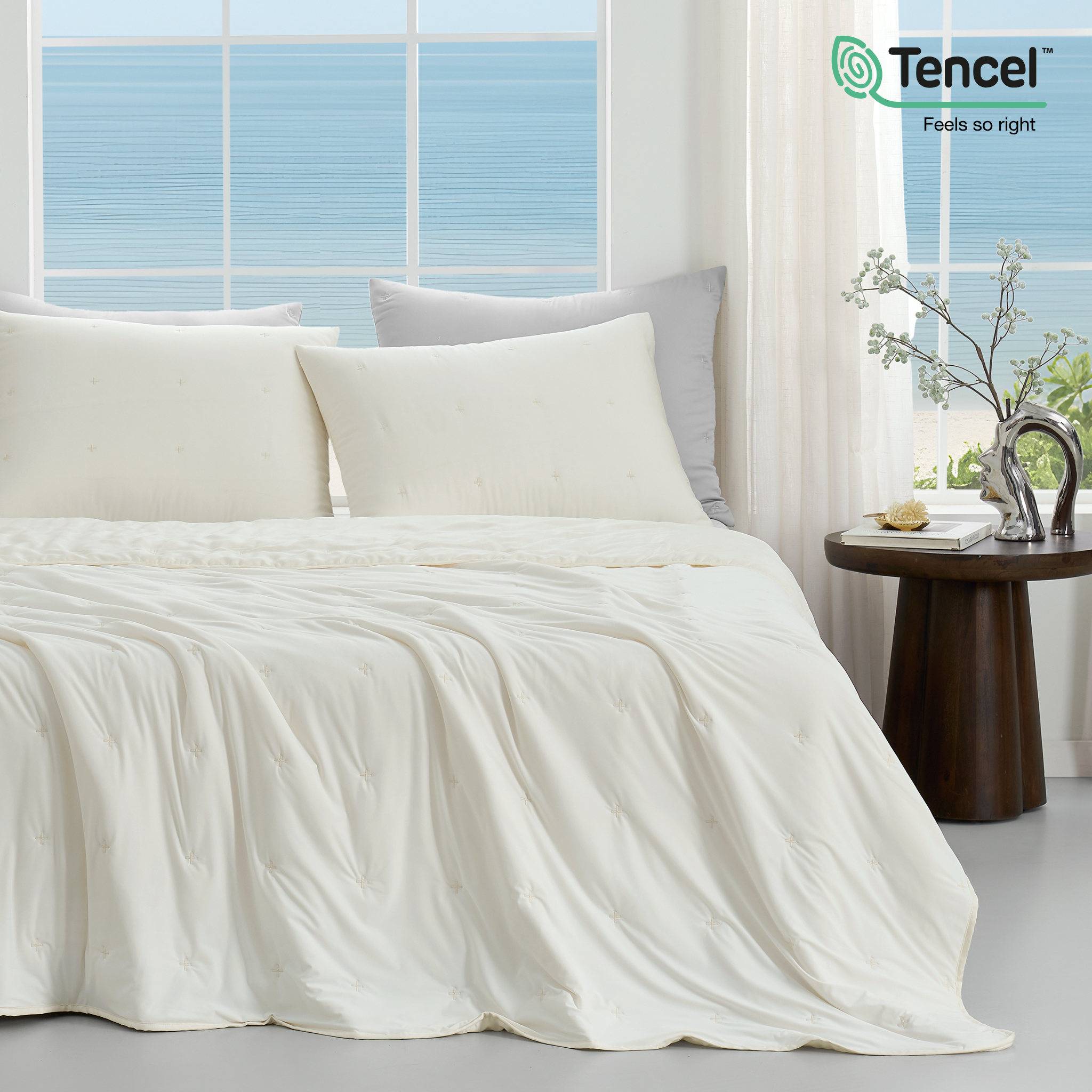 Luxurious Tencel™ Lyocell Cooling Comforter