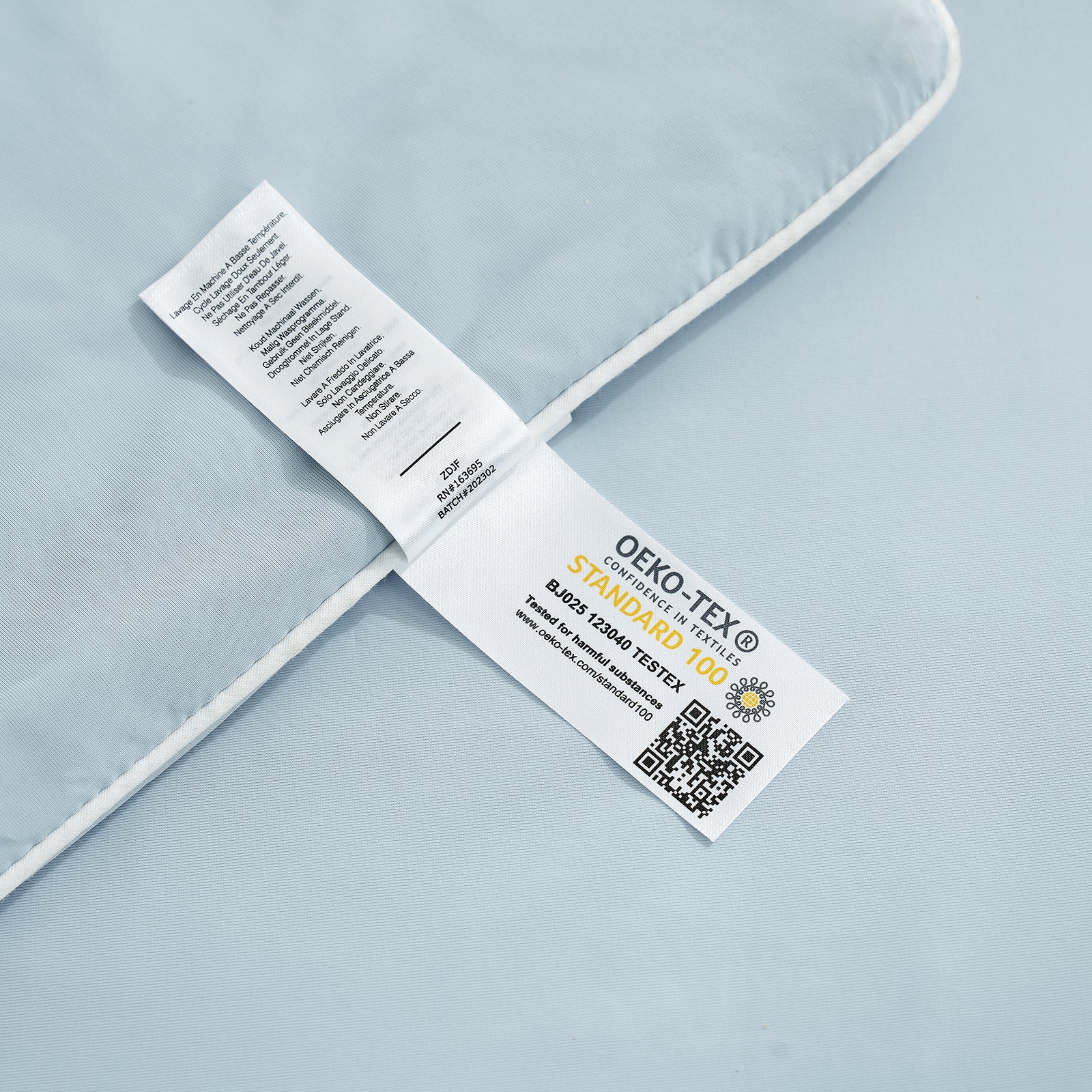 OEKO-TEX certified cooling comforter. Tested for harmful substances #Color_Blue