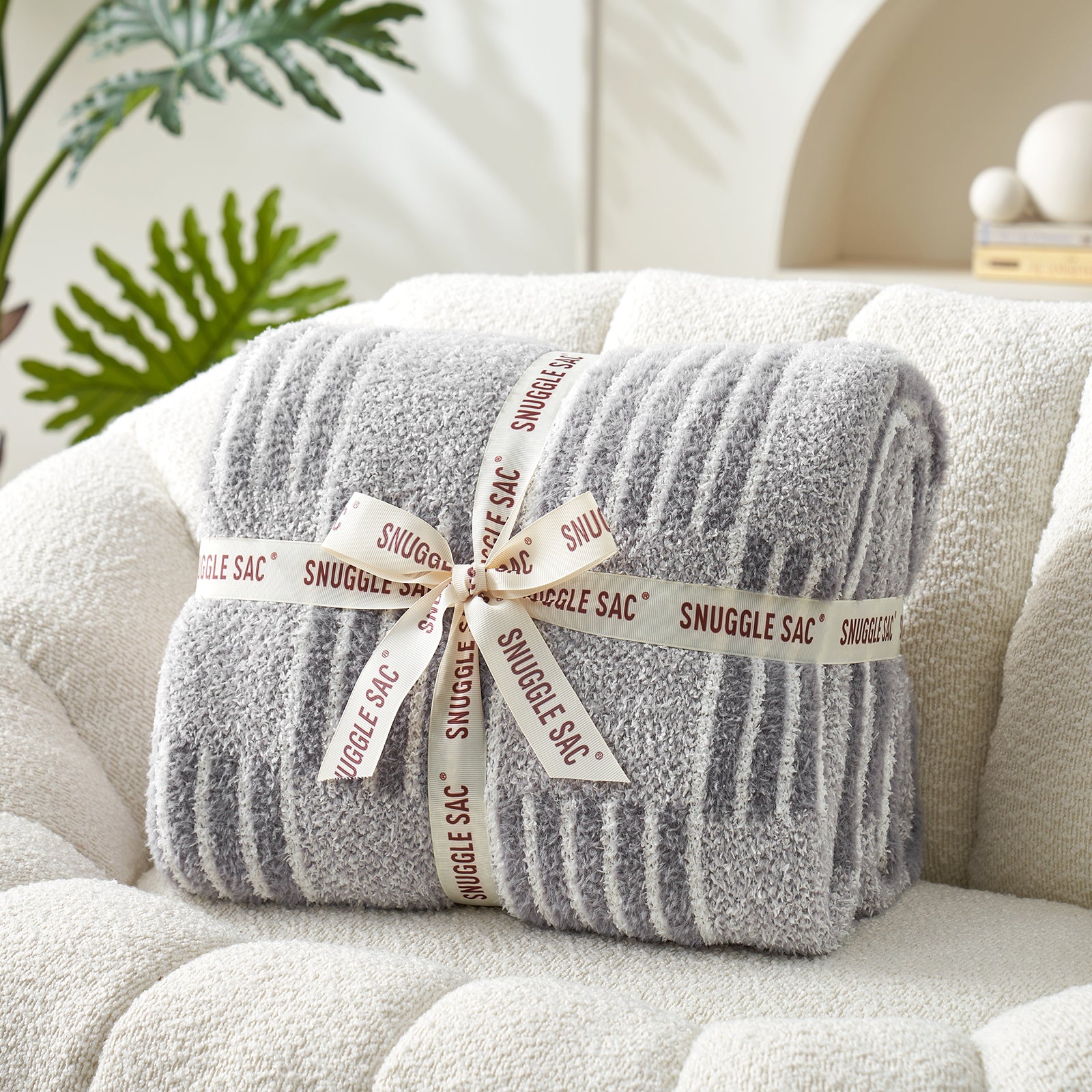 Reversible Heather Checkered Feather Yarn Throw Blanket