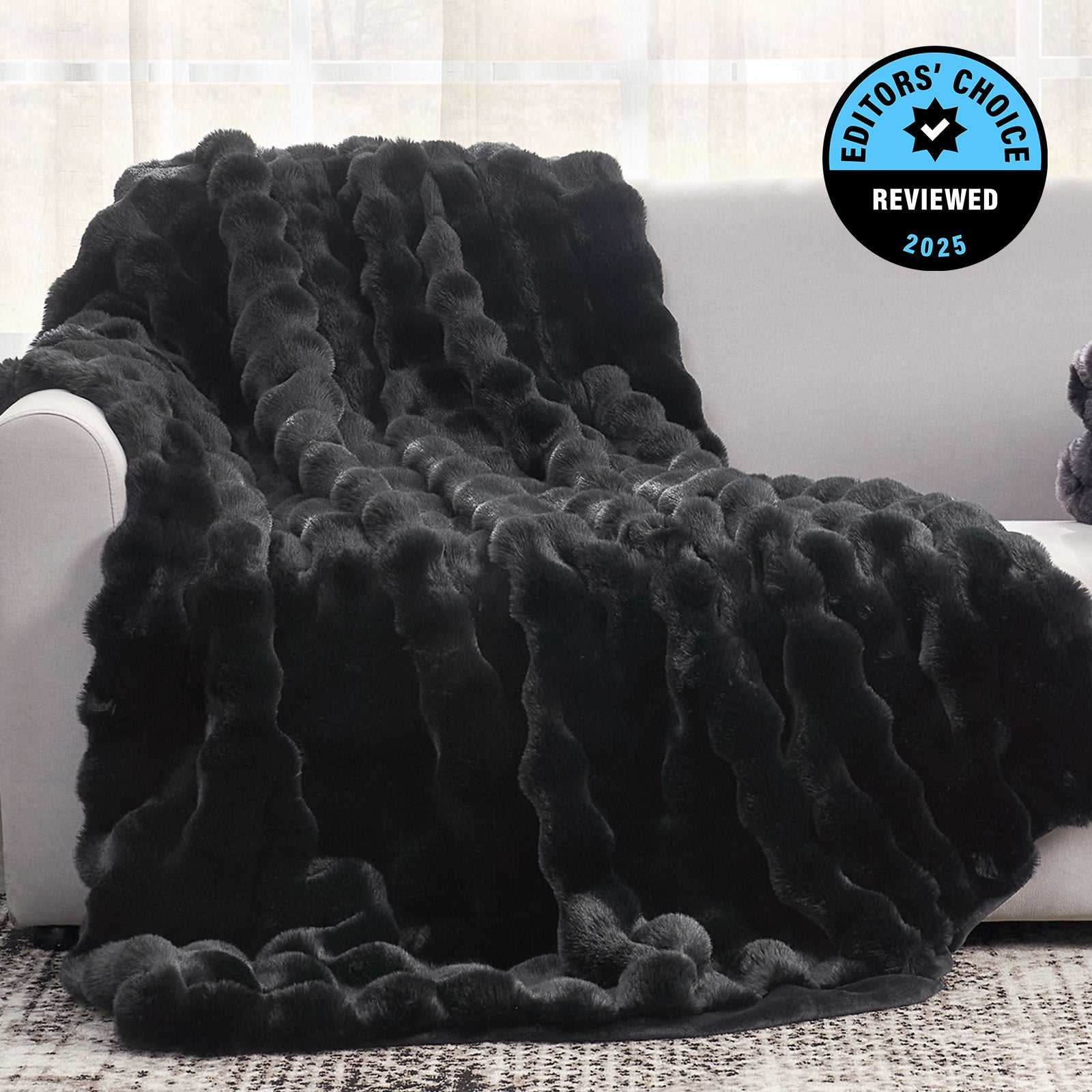 Cozy Bliss Luxurious Bubble Faux Fur Throw Blanket in black front view #Color_Black