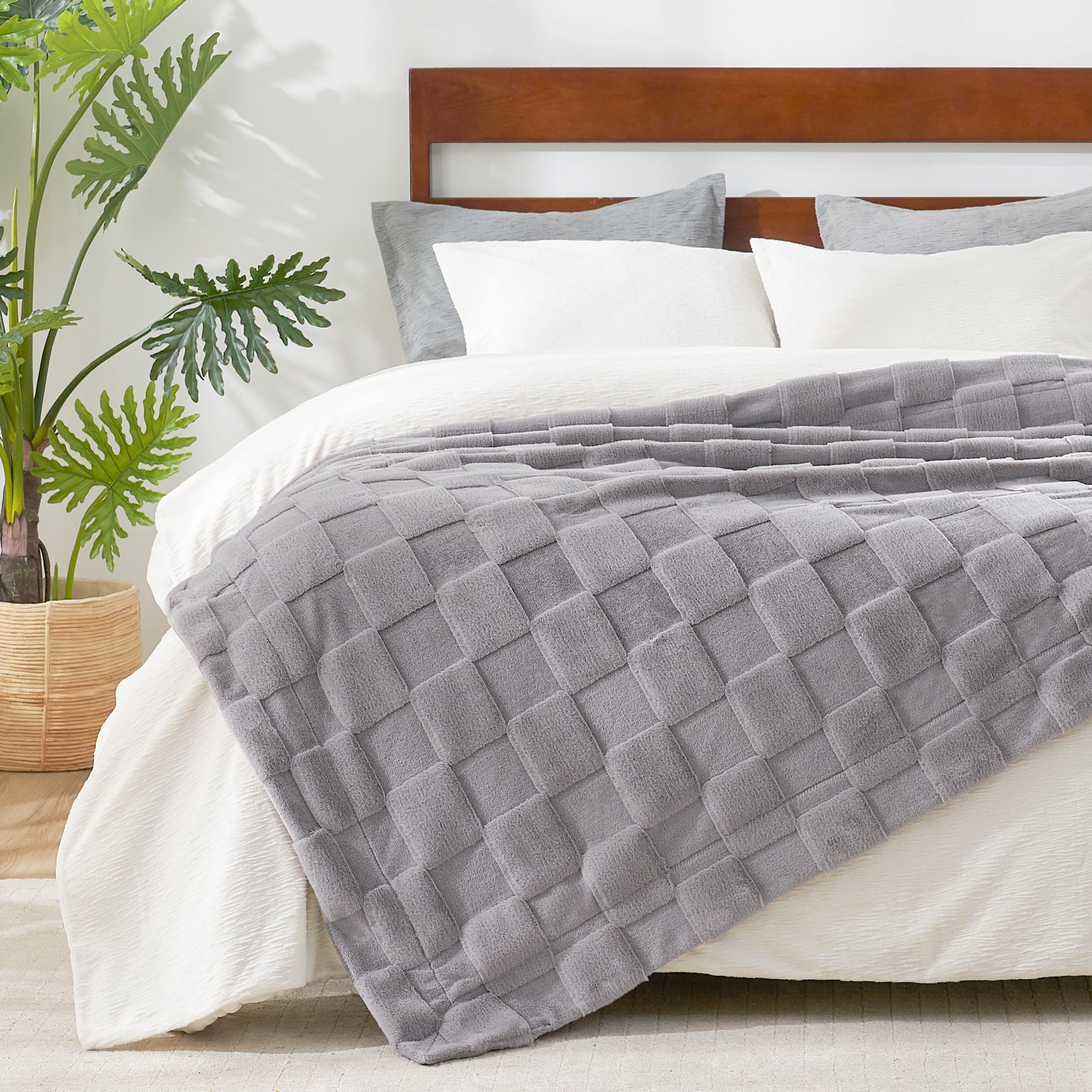 Checkerboard Faux Fur Throw Blanket