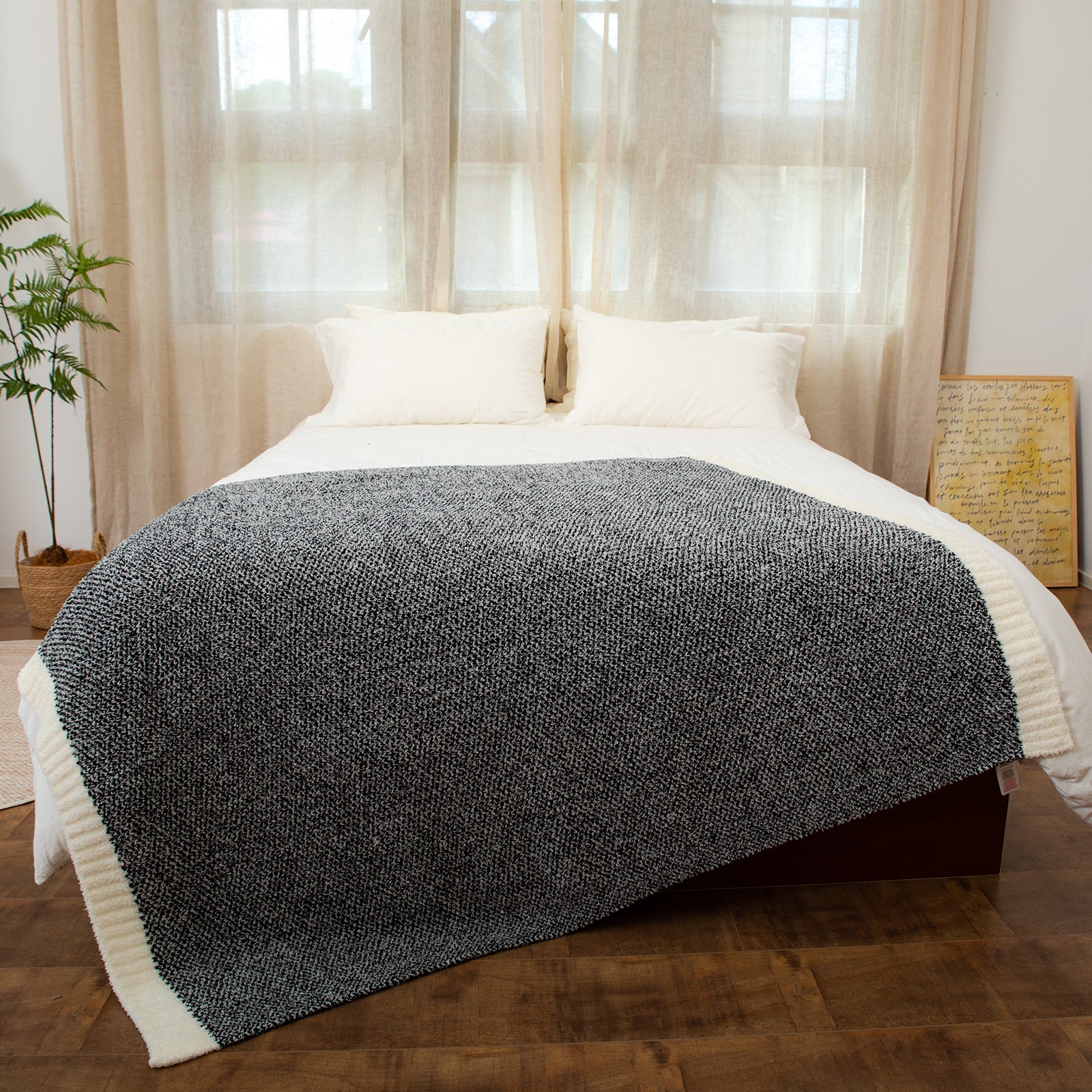 Cozy Bliss x SS Heather Feather Yarn Throw Blanket