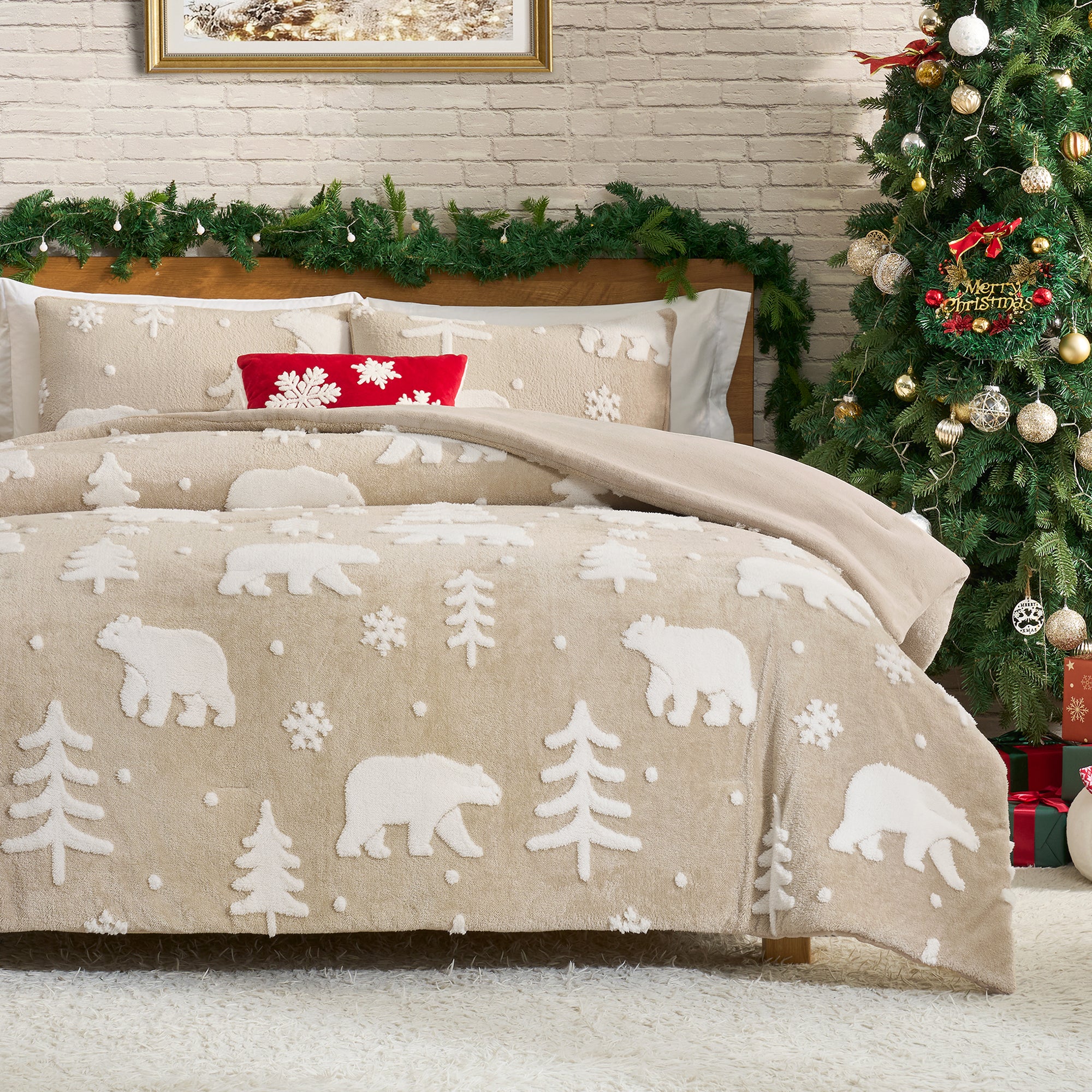 Beige bedding set with bear and tree patterns in a bedroom with Christmas decorations. #Color_Polar Bear