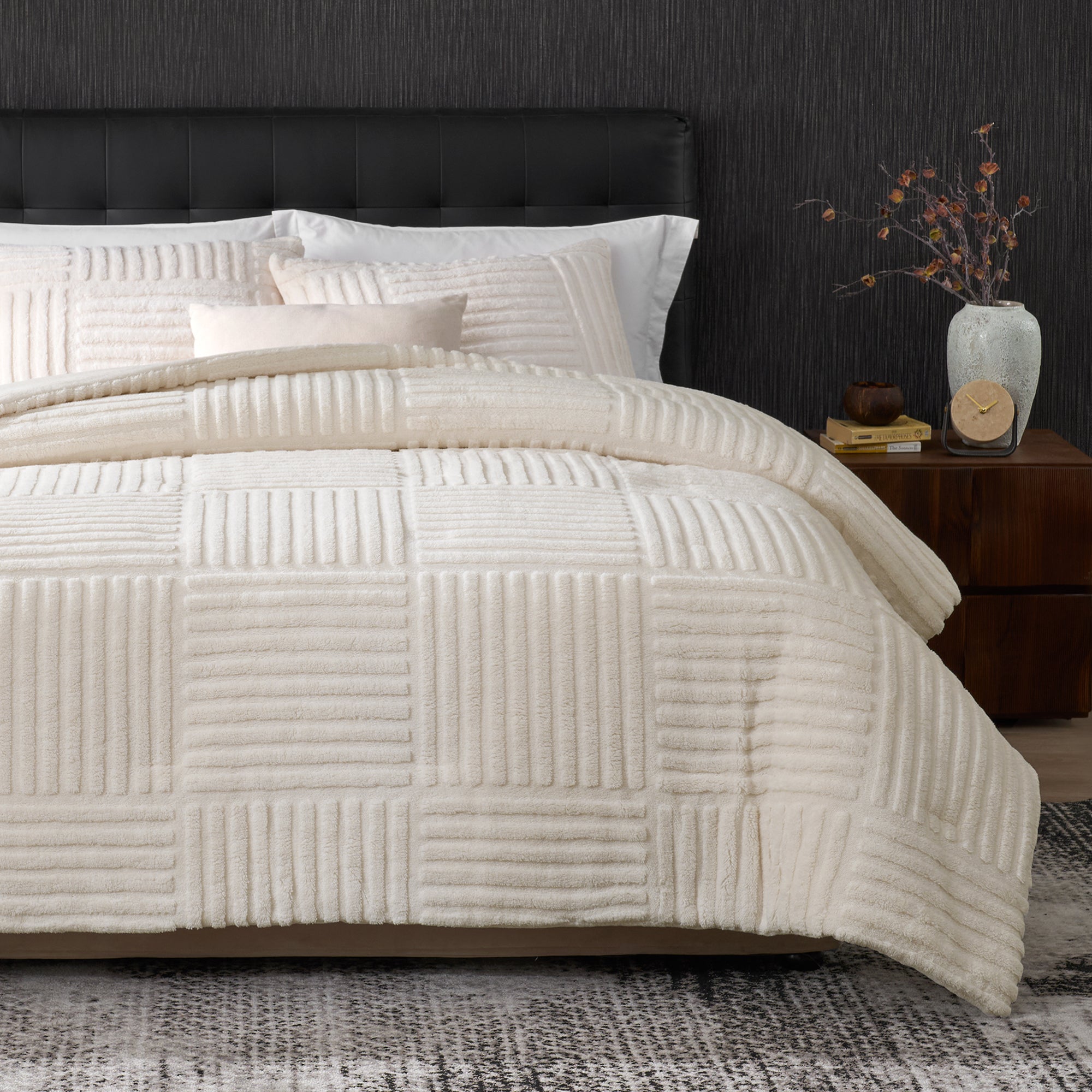 Cozy Bliss X Amélie Home Stripe Jacquard Design Comforter Set