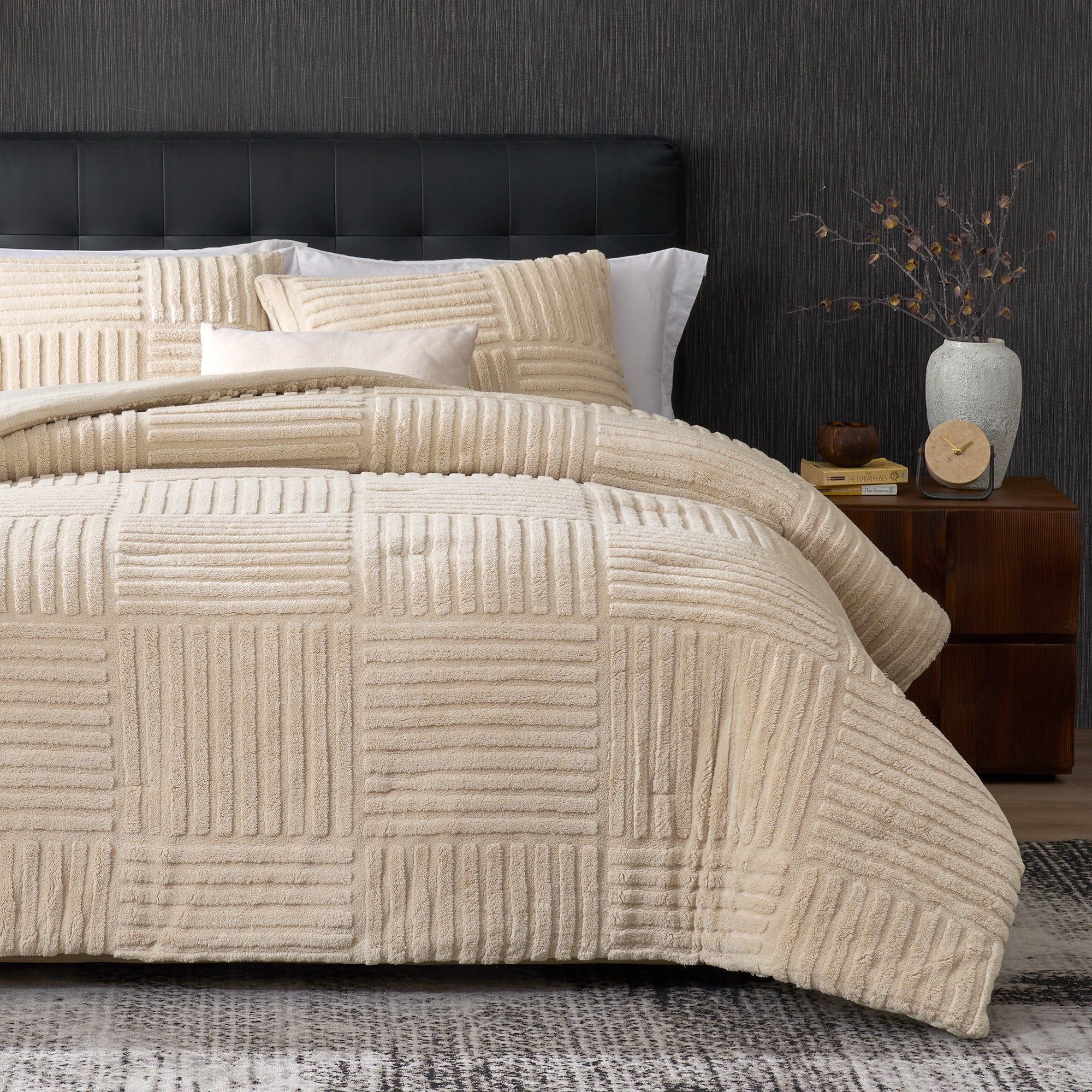 Cozy Bliss X Amélie Home Stripe Jacquard Design Comforter Set