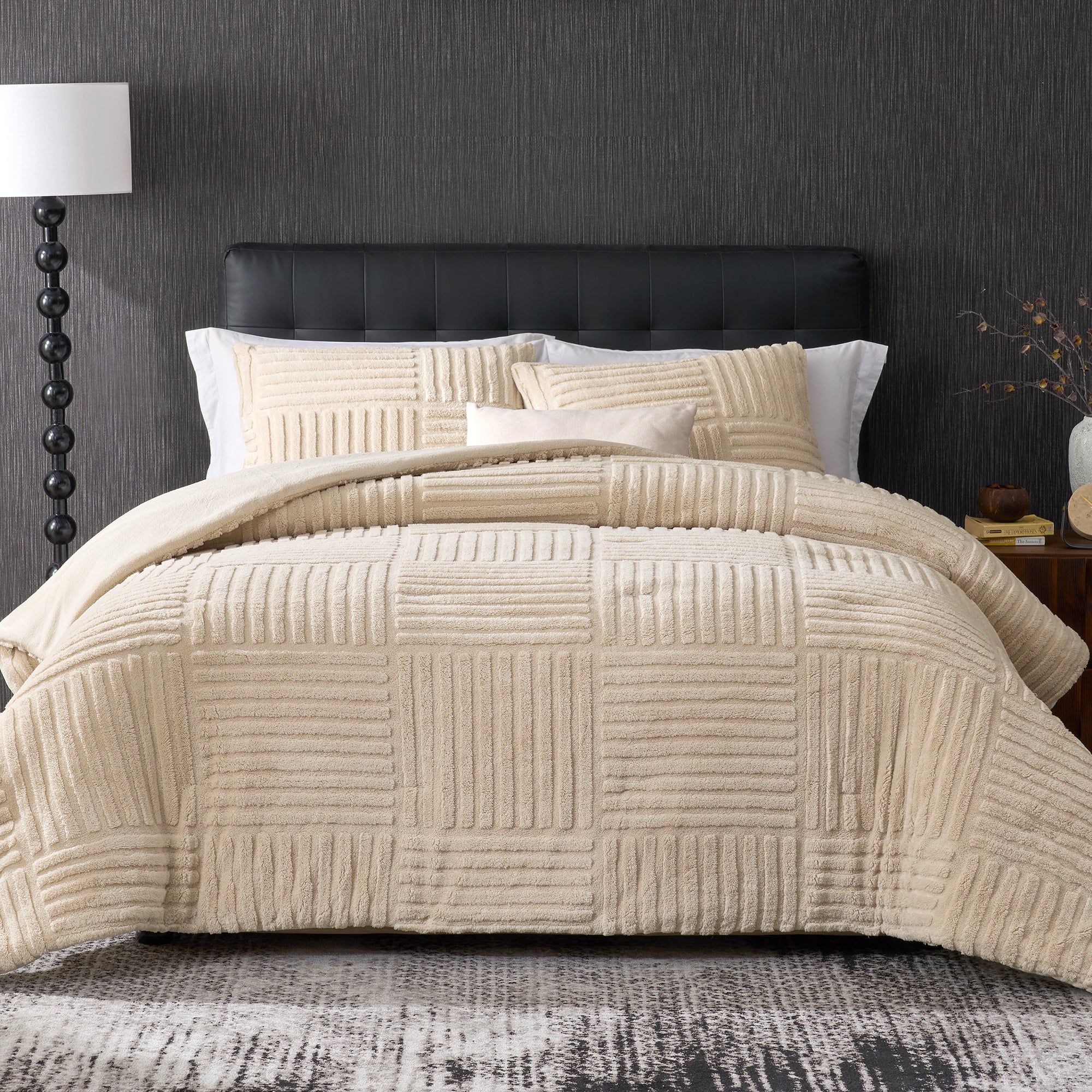 Cozy Bliss X Amélie Home Stripe Jacquard Design Comforter Set