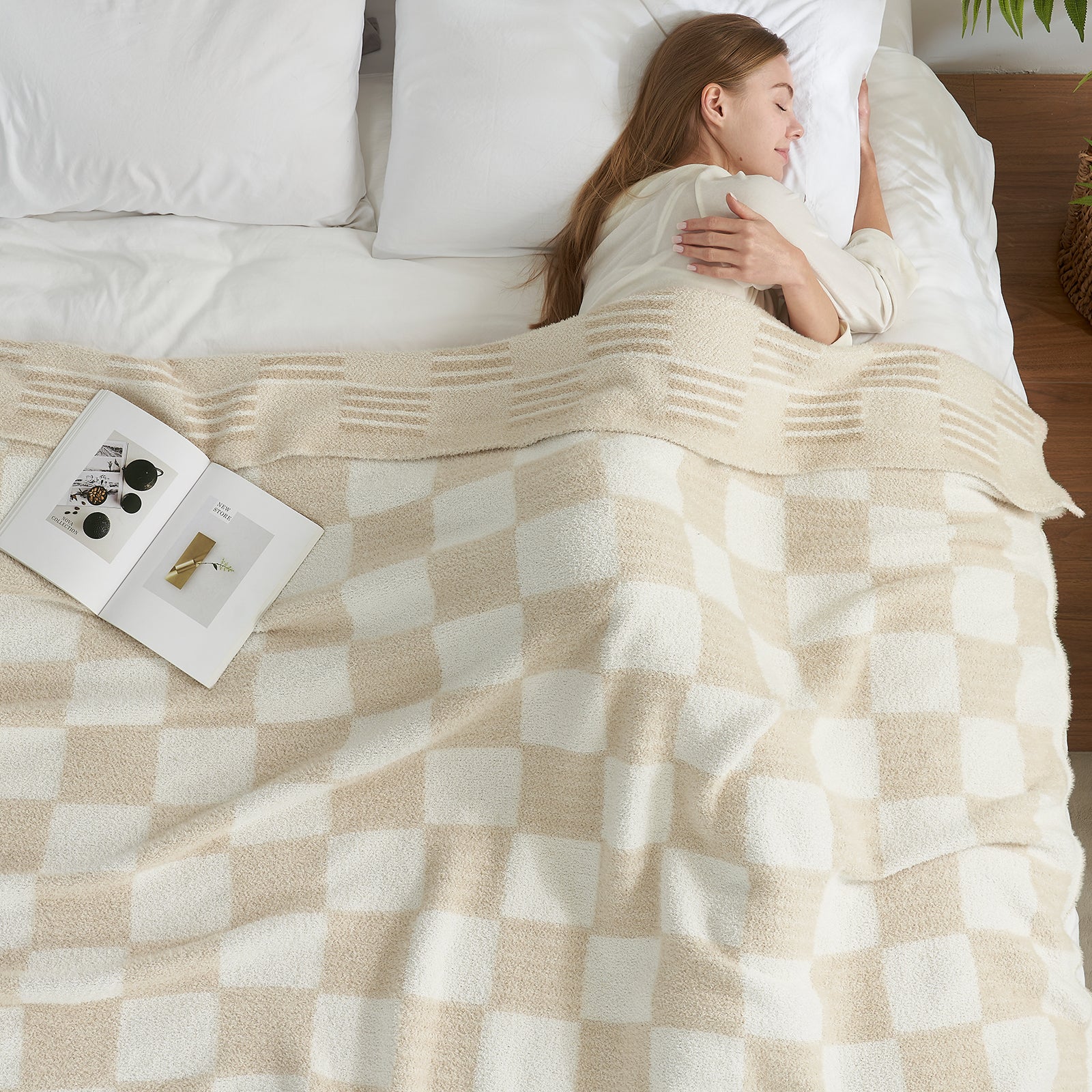 Reversible Heather Checkered Feather Yarn Throw Blanket