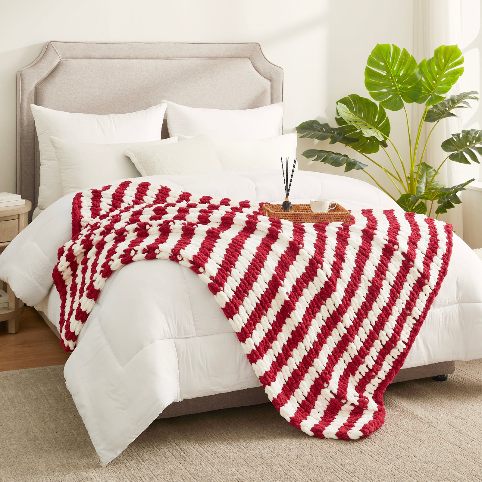 Cozy Bliss X Amélie Home Handmade Chenille Cable Knitted Crochet Throw Blanket