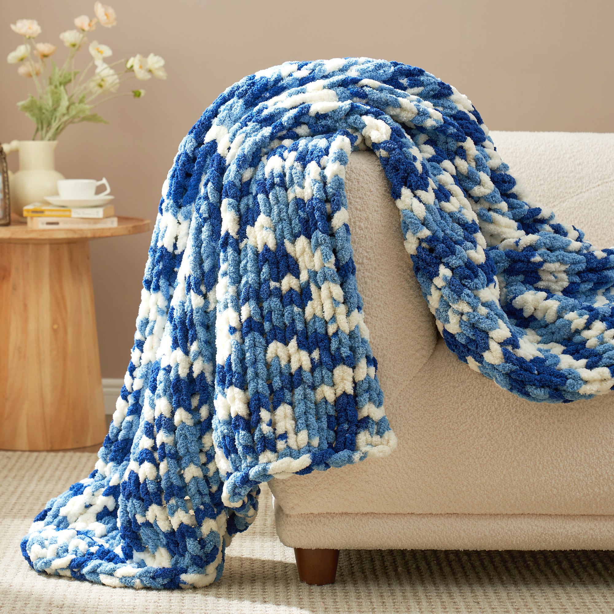 Cozy Bliss X Amélie Home Handmade Chenille Cable Knitted Crochet Throw Blanket