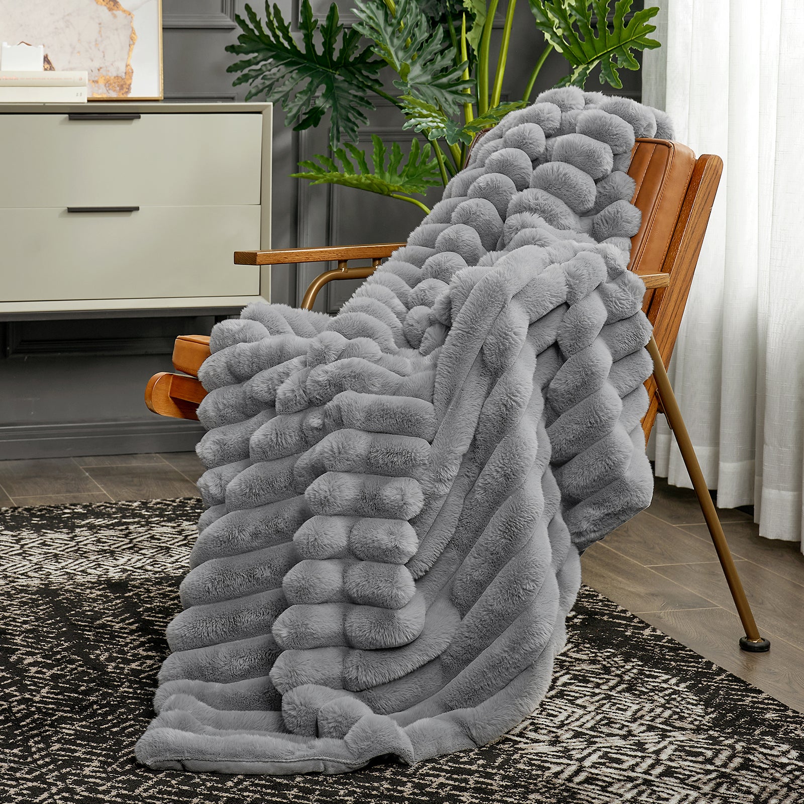  #color_Grey