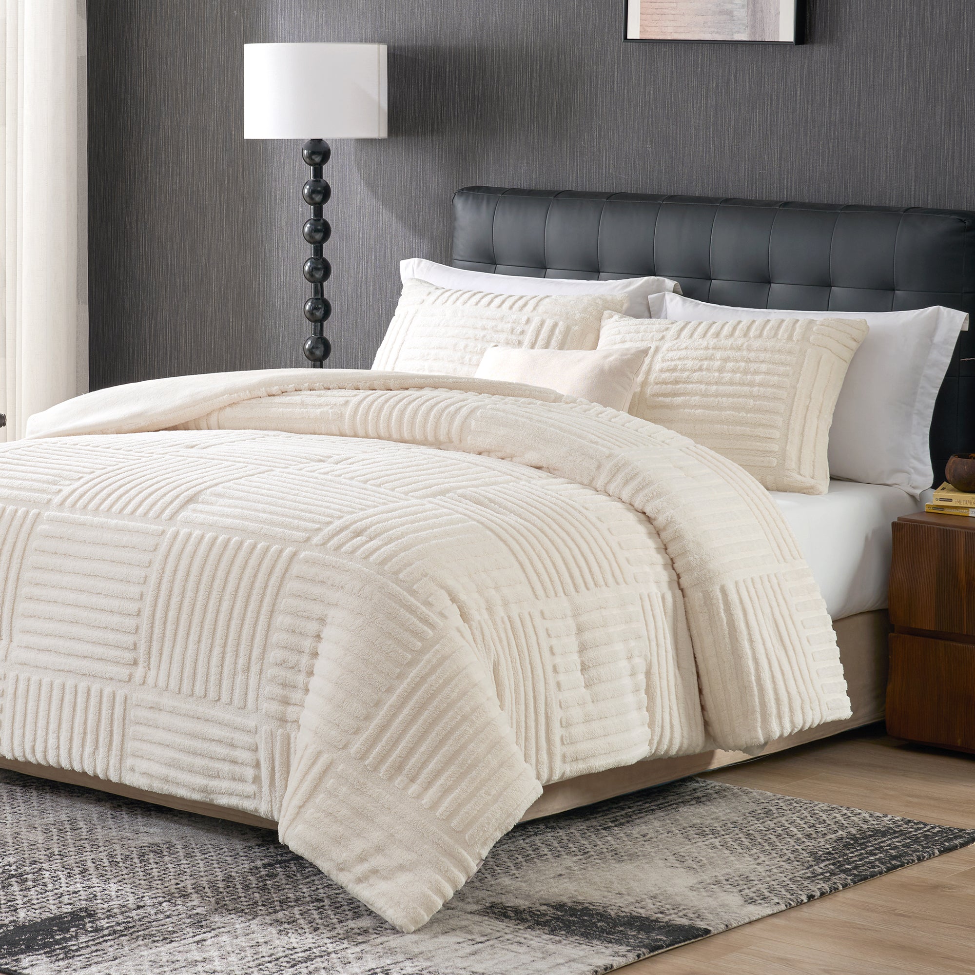 Cozy Bliss X Amélie Home Stripe Jacquard Design Comforter Set