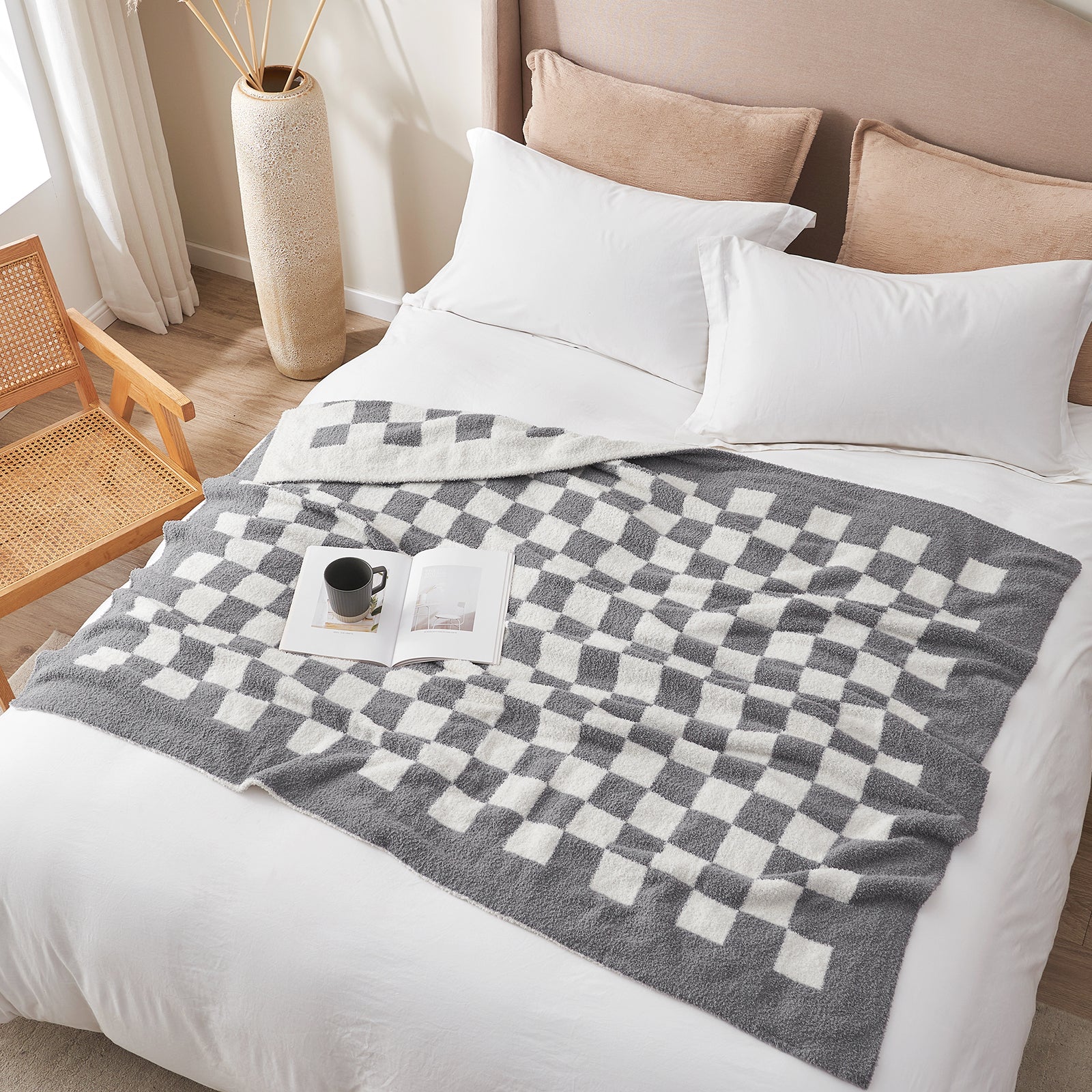 Checkered Feather Yarn Knit Throw Blanket