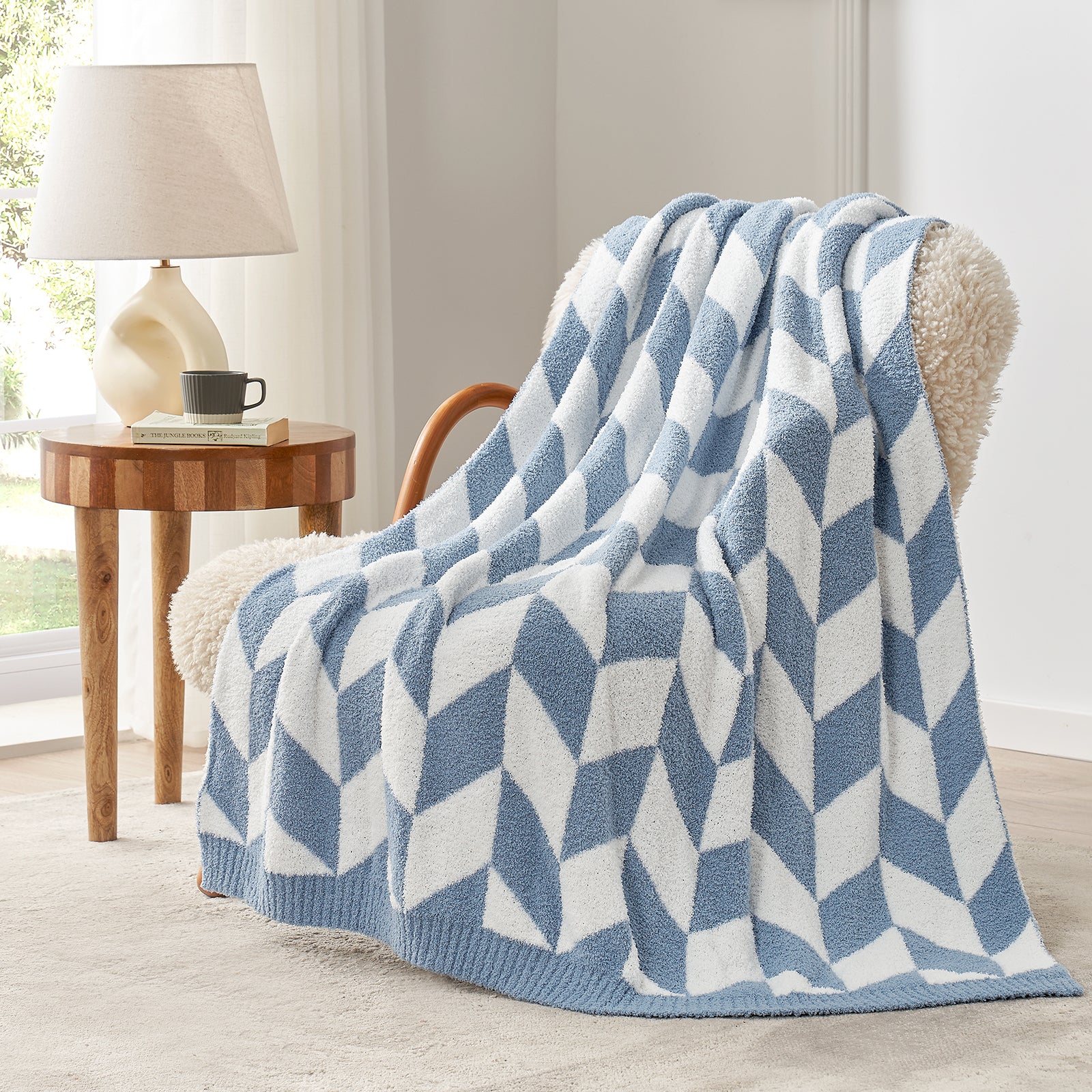 Cozy Bliss x SS Chevron Feather Yarn Throw Blanket