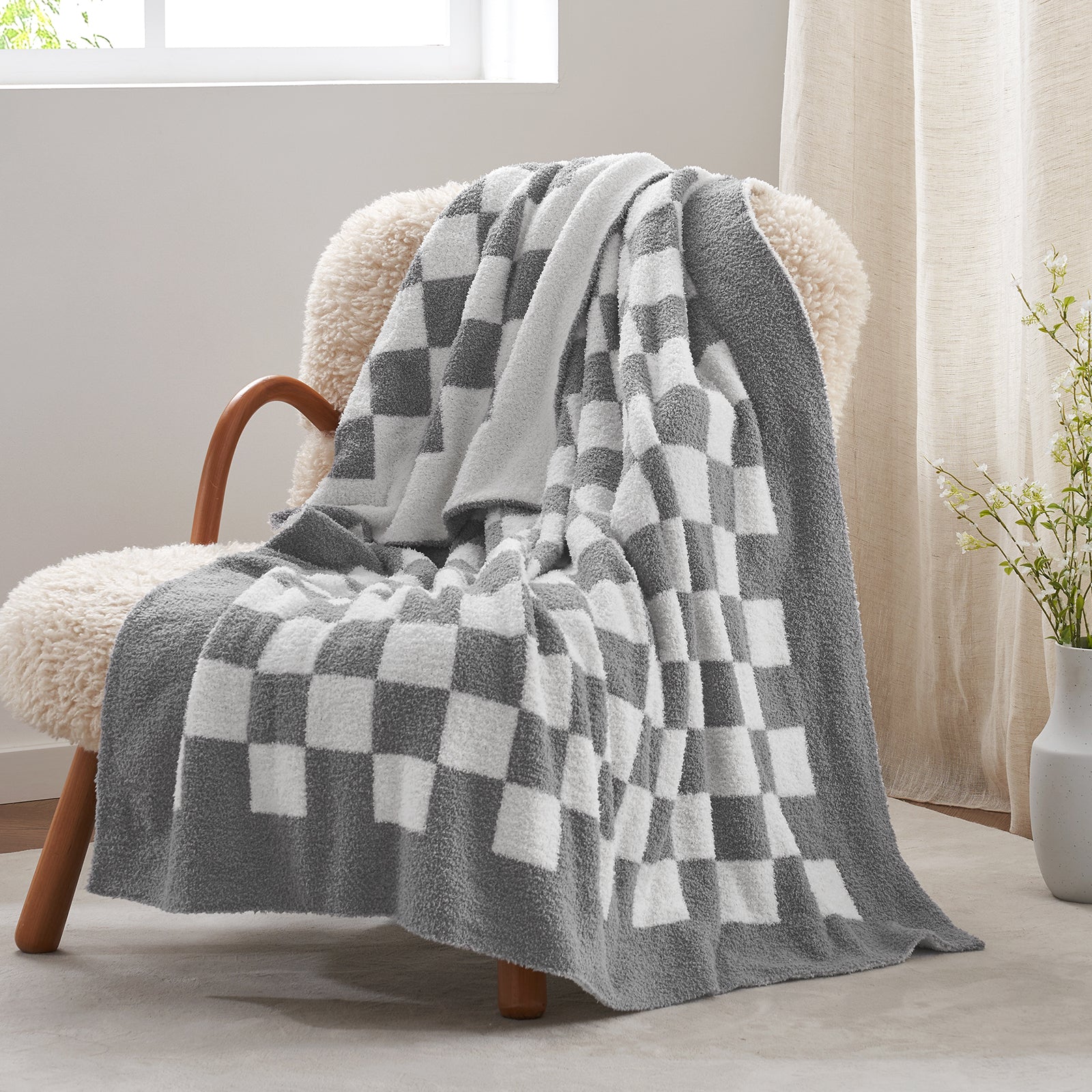 Checkered Feather Yarn Knit Throw Blanket