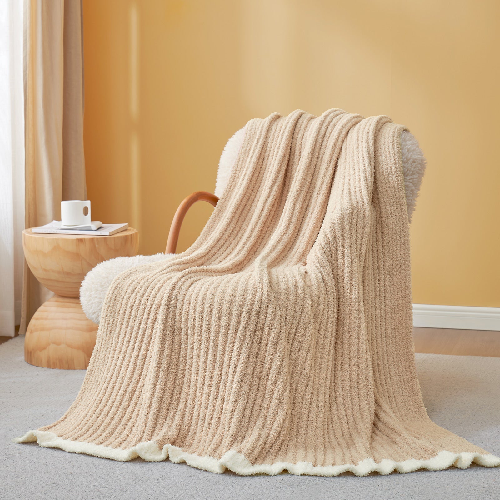 Reversible Soft Ribbed Feather Yarn Throw Blanket