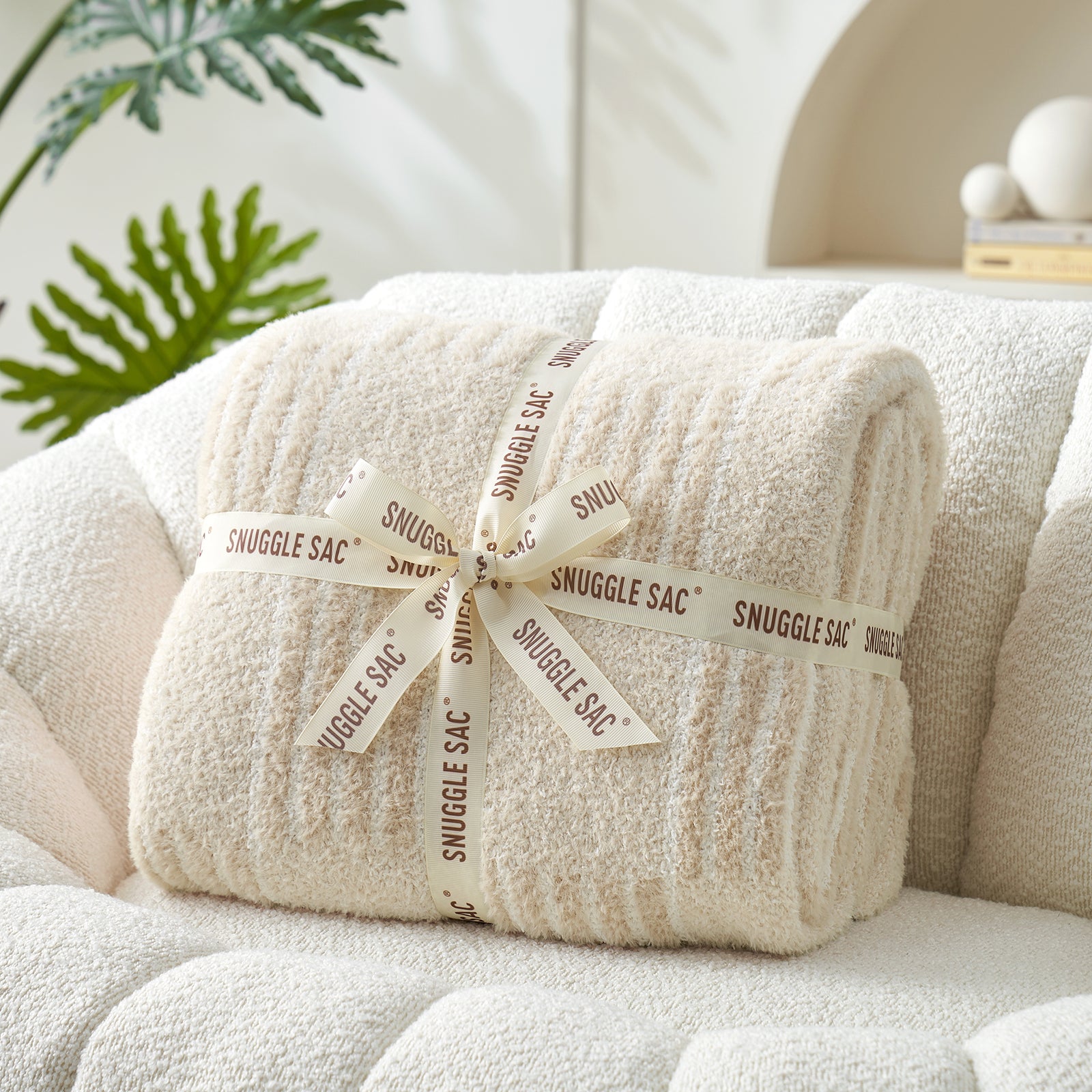 Reversible Heather Checkered Feather Yarn Throw Blanket