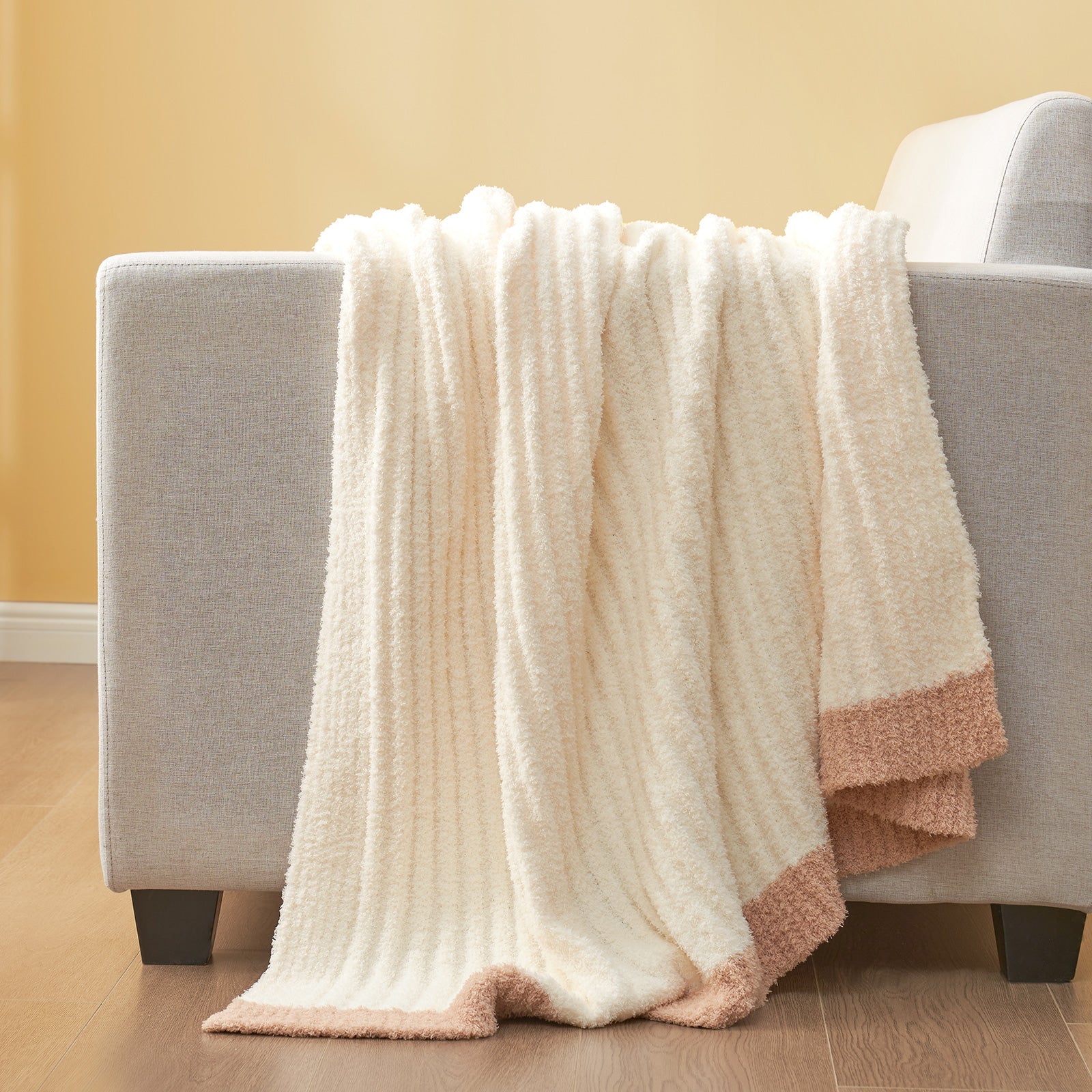 Reversible Soft Ribbed Feather Yarn Throw Blanket