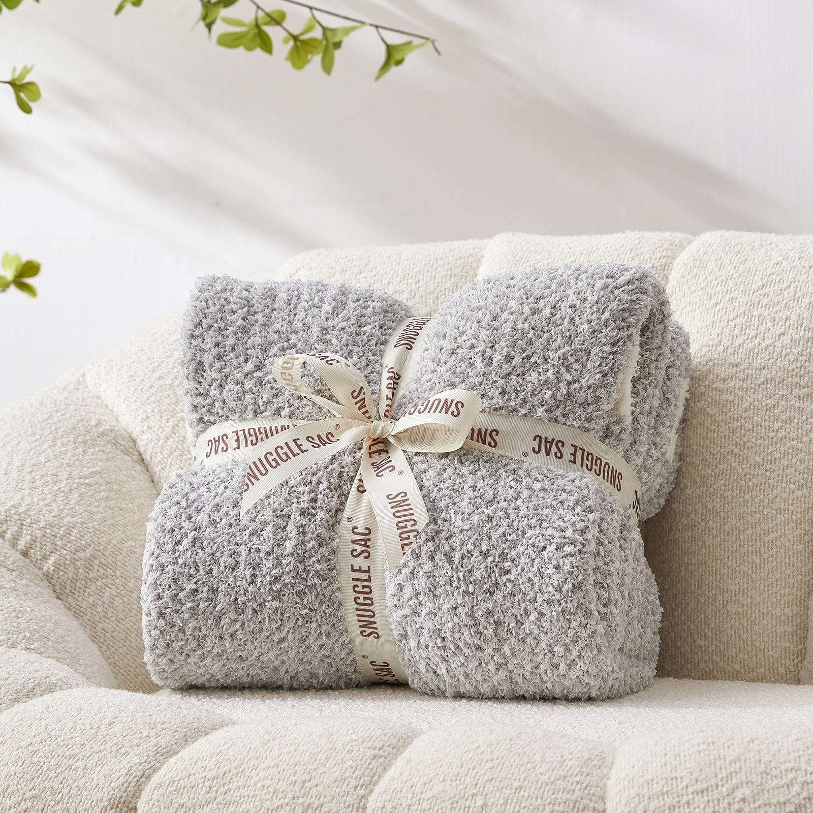 Cozy Bliss x SS Heather Feather Yarn Throw Blanket