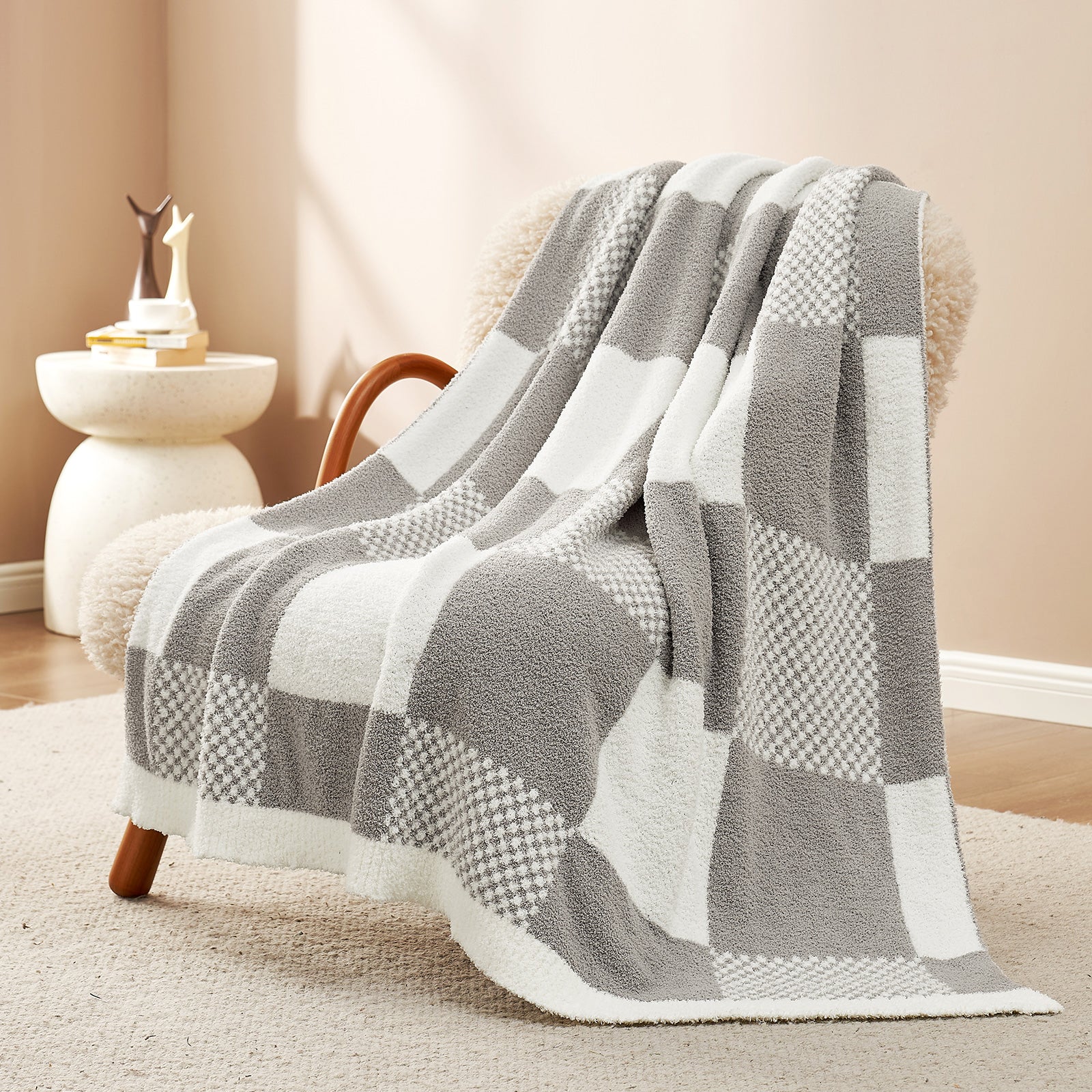 Checkered Feather Yarn Throw Blanket - Romantic Red