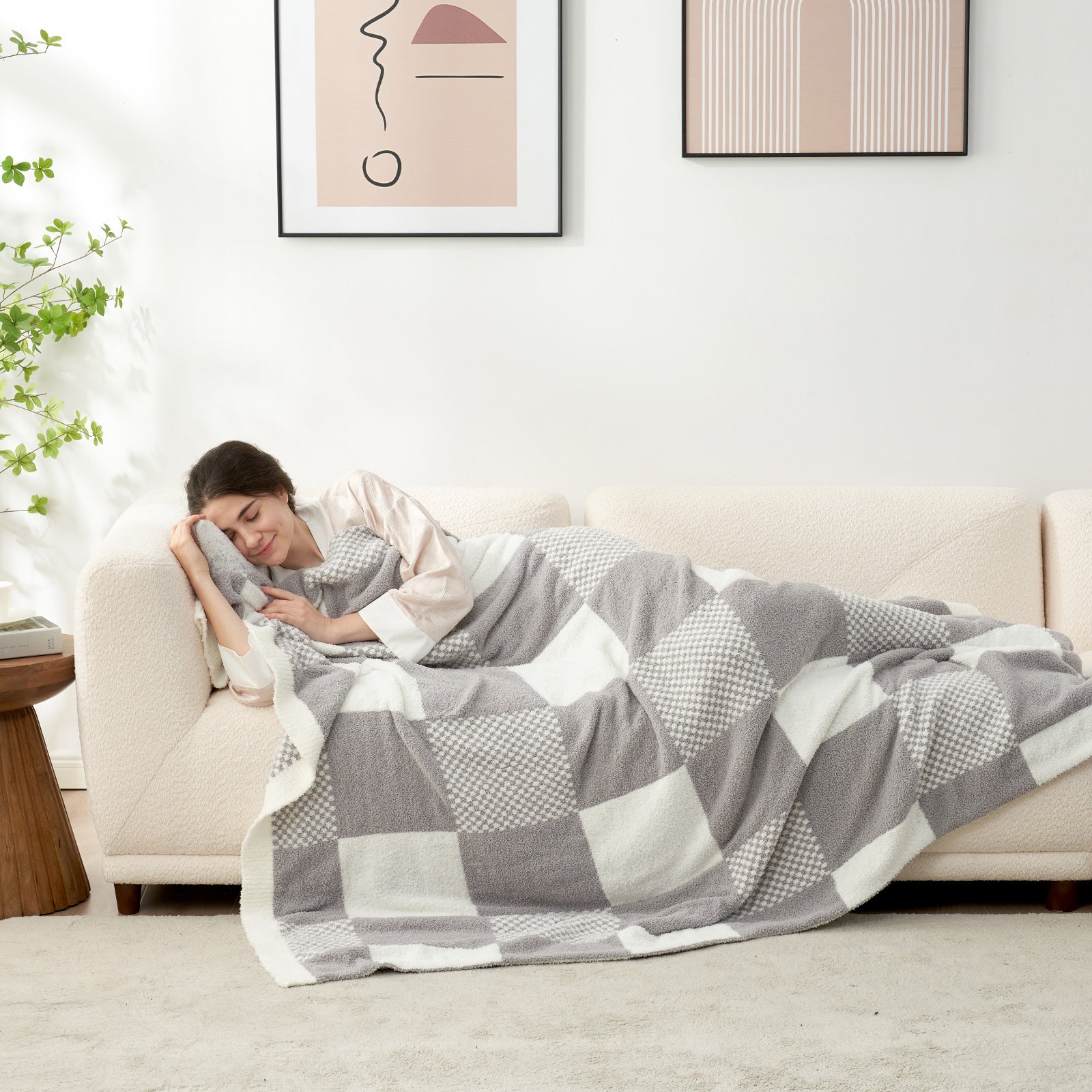 Checkered Feather Yarn Throw Blanket - Romantic Red