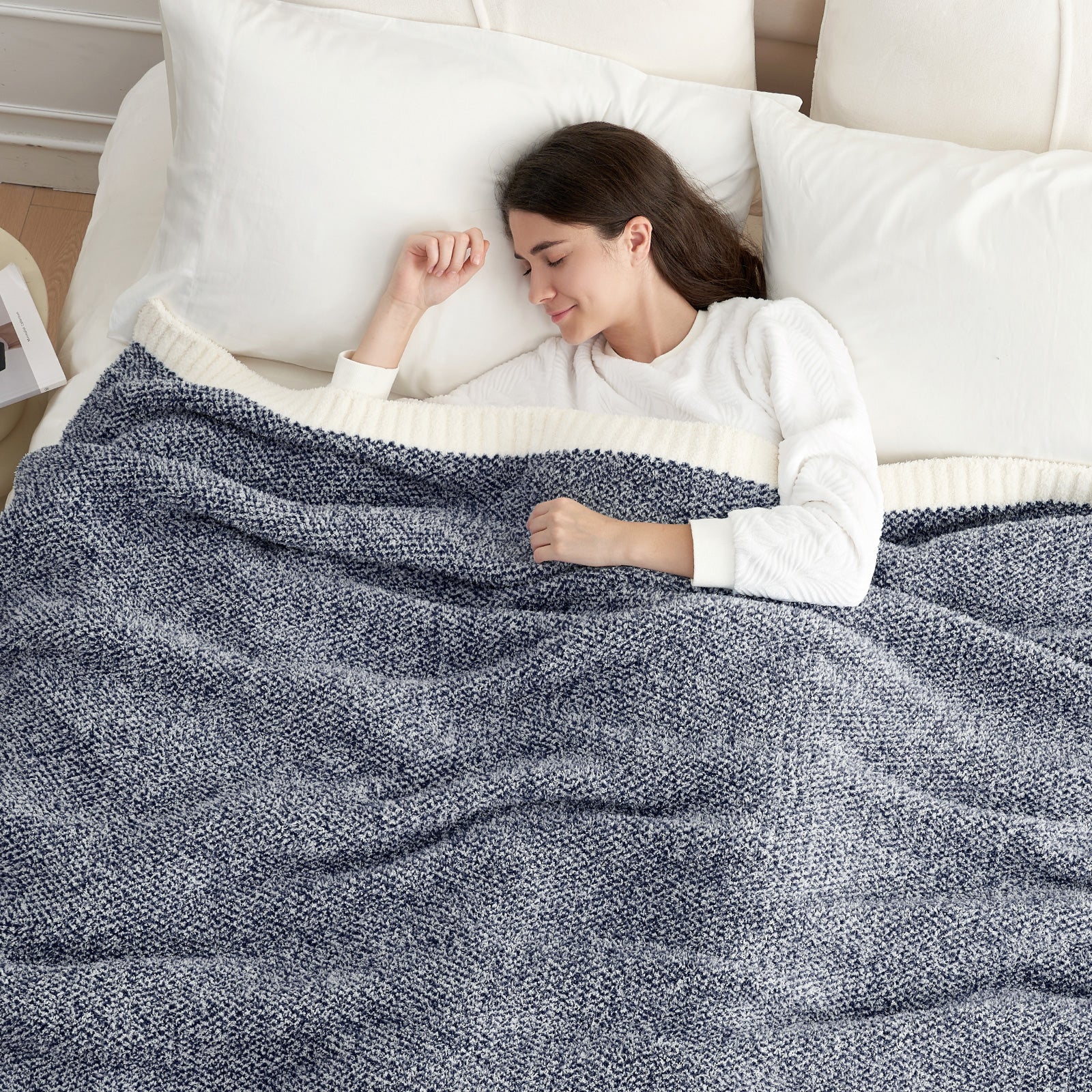 Cozy Bliss x SS Heather Feather Yarn Throw Blanket