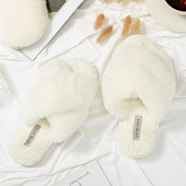 Women‘s Faux Fur Slide Slippers - Cream
