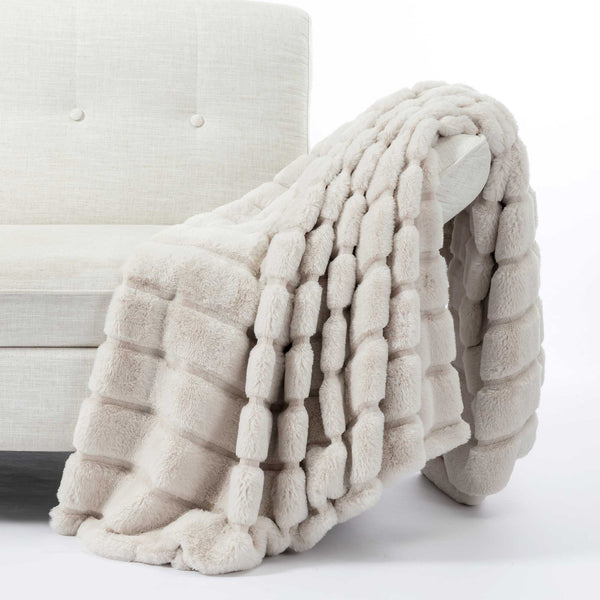 Milky-Cream Luxury Faux Fur Blanket